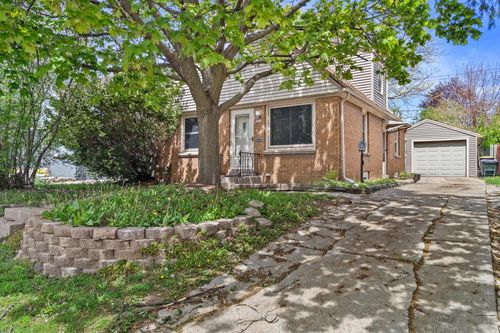 8924 W Lincoln Avenue, WEST ALLIS, WI, 53227 | Card Image