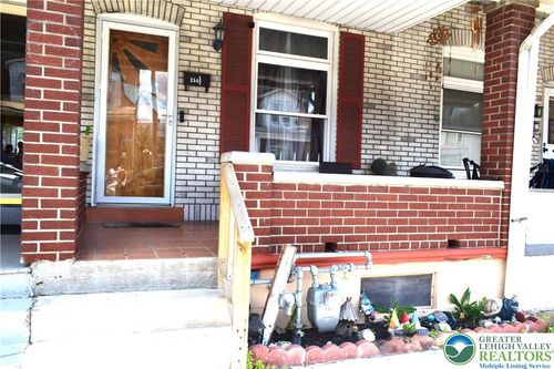254 E South St, Allentown, PA, 18109-2746 | Card Image