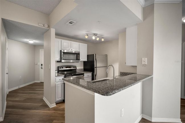 5-301 - 5450 Bentgrass Dr, Condo with 2 bedrooms, 2 bathrooms and null parking in SARASOTA FL | Image 9