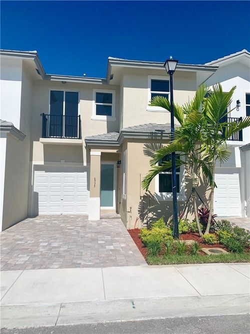 16-6935 Pines Cir, Coconut Creek, FL, 33073-2749 | Card Image