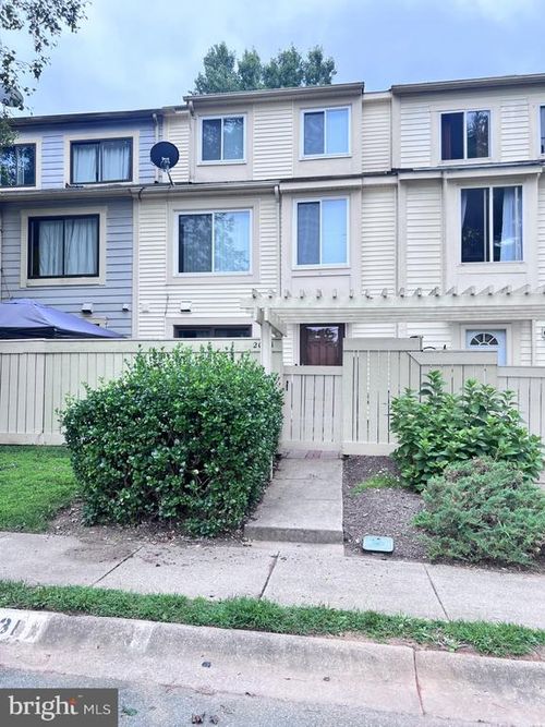 20131 Welbeck Ter, MONTGOMERY VILLAGE, MD, 20886-4301 | Card Image