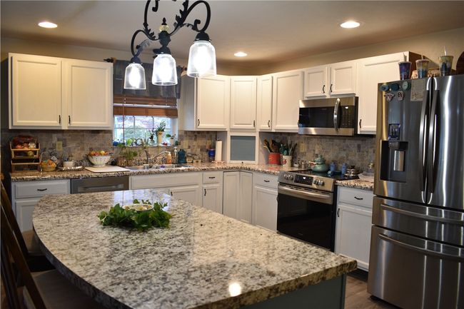 2024 Lexington Dr, House other with 4 bedrooms, 3 bathrooms and 2 parking in Connellsville PA | Image 9