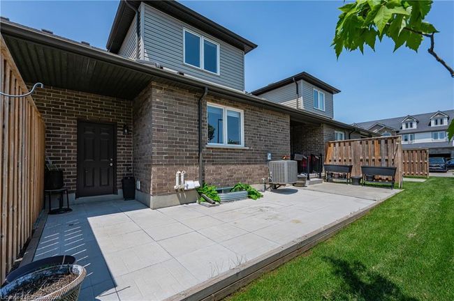 32 Westminster Cres, Townhouse with 2 bedrooms, 4 bathrooms and 4 parking in Fergus ON | Image 47
