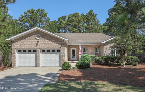 5 Vinson Ln, Pinehurst, NC, 28374-7061 | Card Image