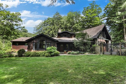 15 N Lake Cir, South Salem, NY, 10590-1014 | Card Image