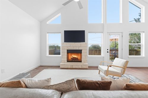 10412 Parkwood, Dripping Springs, TX, 78620-2577 | Card Image