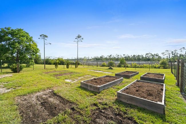 574 N Canal Dr, House other with 2 bedrooms, 2 bathrooms and 4 parking in Port St. Joe FL | Image 17