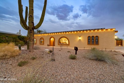 1969 W Placita Colima, Tucson, AZ, 85704-1358 | Card Image