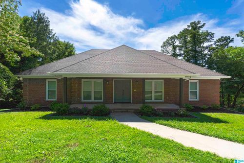 135 Kingsley Rd, ALABASTER, AL, 35007-8429 | Card Image