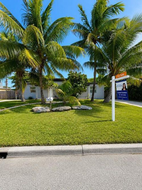 618 49th St, West Palm Beach, FL, 33407-2826 | Card Image