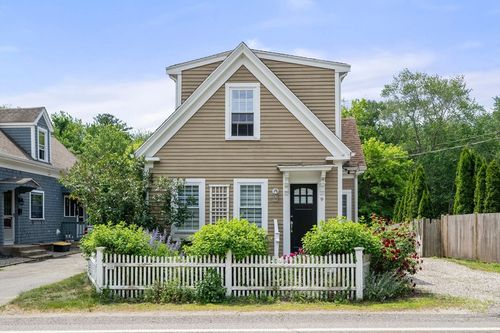 9 Maple St, Kingston, MA, 02364-1411 | Card Image