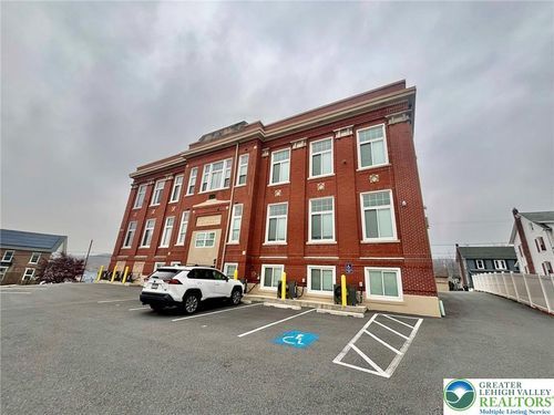 216 Penn St, BATH, PA, 18014-1531 | Card Image