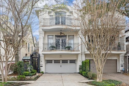 2211 Dunraven Ln, Houston, TX, 77019-6601 | Card Image