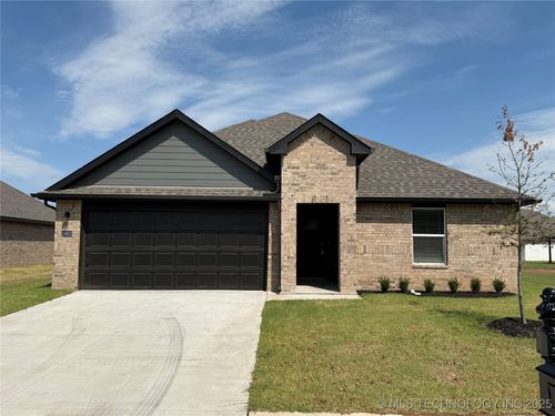 15623 S 74th East Ave, Bixby, OK, 74008-4678 | Card Image