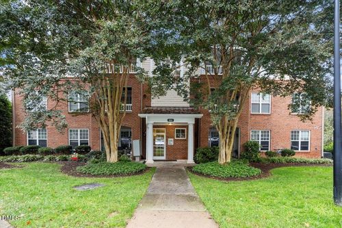 apt-301-8241 Allyns Landing Way, Raleigh, NC, 27615-3085 | Card Image
