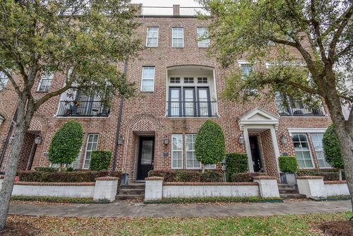 1027 Saint Charles St, Houston, TX, 77003-2363 | Card Image