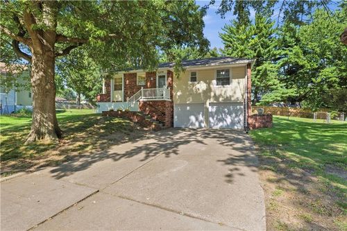 2728 Nw Pembroke Pl, Blue Springs, MO, 64015-2646 | Card Image