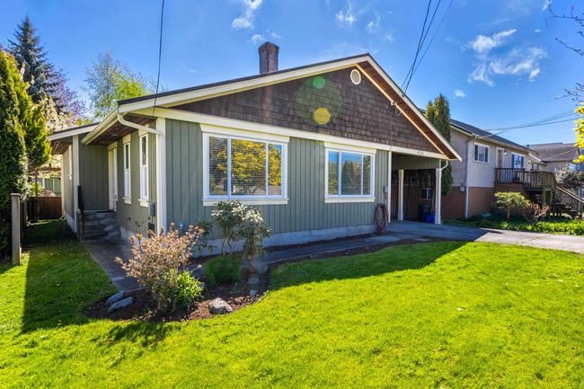 4576 W River Road, House other with 3 bedrooms, 1 bathrooms and 4 parking in Ladner BC | Image 2