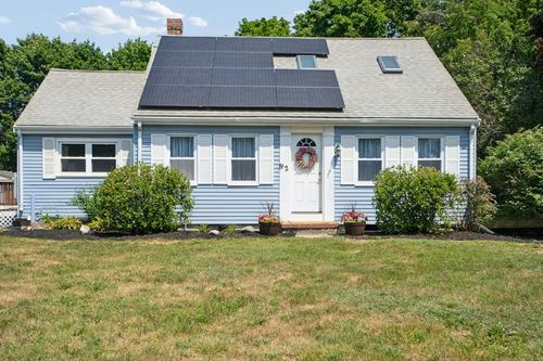 92 Union St, West Bridgewater, MA, 02379-1822 | Card Image
