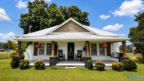 51 Smith Chapel Rd, Boaz, AL, 35956-4947 | Card Image