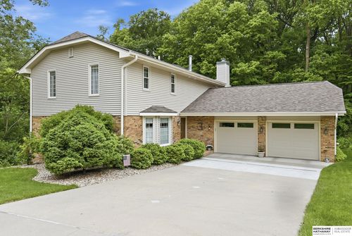 102 Lafayette Lane, Bellevue, NE, 68005 | Card Image
