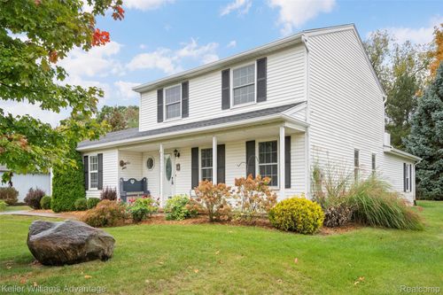 60422 Lamplighter Dr, New Hudson, MI, 48165-9675 | Card Image