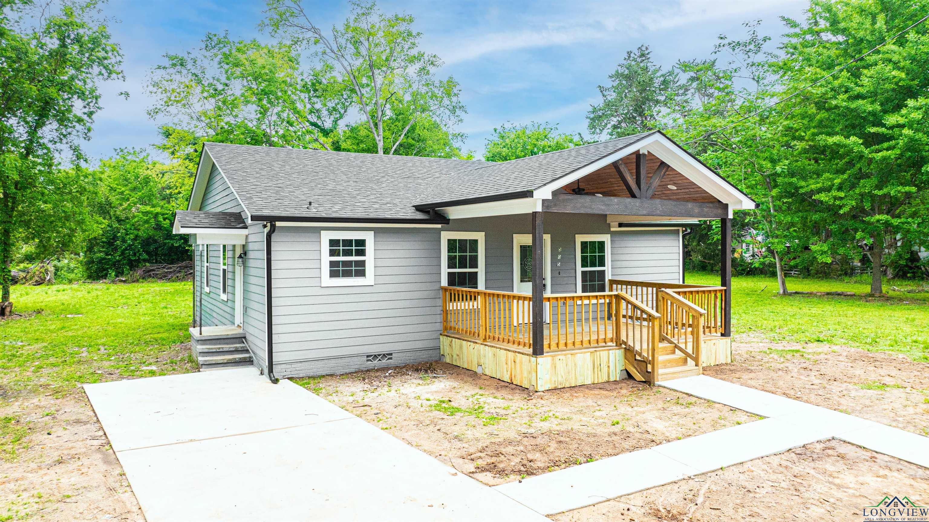 Culver St, Gladewater, TX 75647