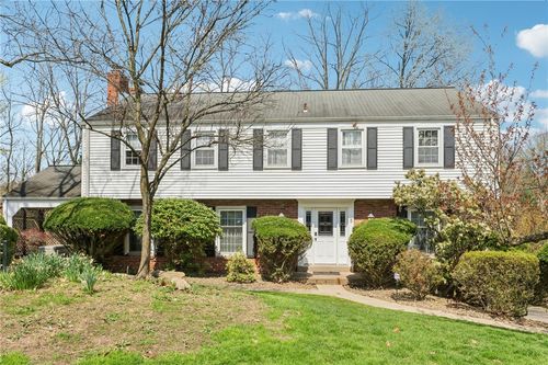 5 Knollwood Dr, Aspinwall, PA, 15215-1636 | Card Image
