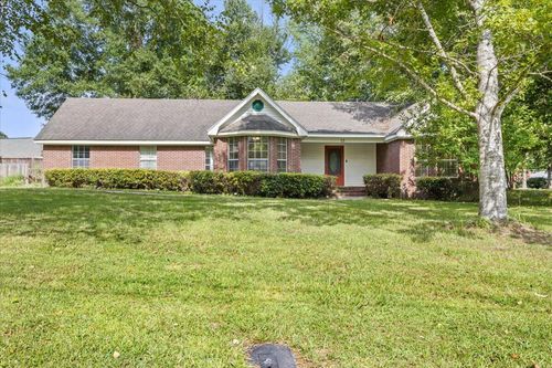 15 Chateau Dr, Petal, MS, 39465-4193 | Card Image