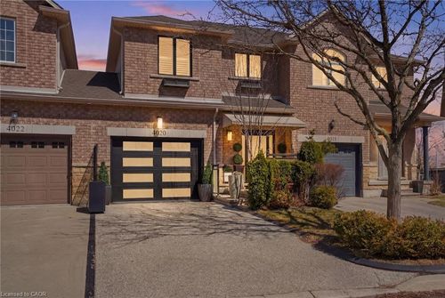 4020 Alexan Cres, Burlington, ON, L7M5A8 | Card Image