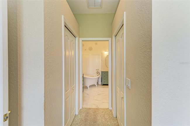 8906 Stone Harbour Loop, House other with 3 bedrooms, 2 bathrooms and null parking in BRADENTON FL | Image 39