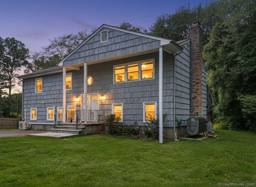 4 Robert Ln, Westport, CT, 06880-5728 | Card Image