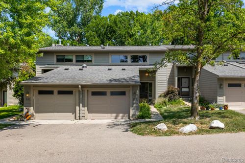 3123 Lake Haven Dr, Ann Arbor, MI, 48105-2503 | Card Image