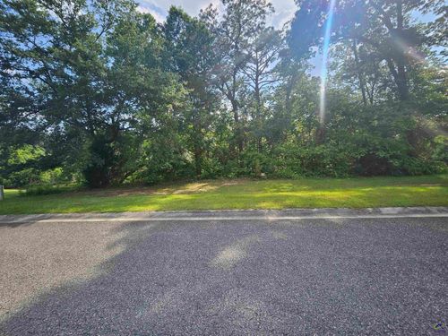 407 Arlington Falls Ct, Bonaire, GA, 31005-3764 | Card Image