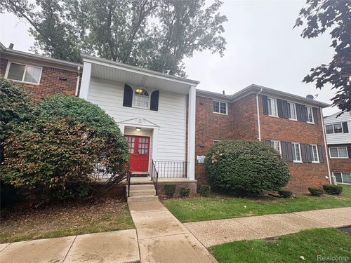 25364 Shiawassee Cir, Southfield, MI, 48033-3811 | Card Image