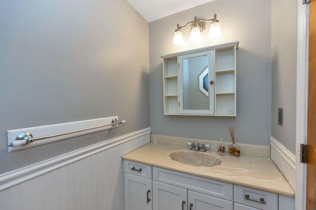 9 Swift Ln, Condo with 2 bedrooms, 2 bathrooms and null parking in Merrimack NH | Image 4