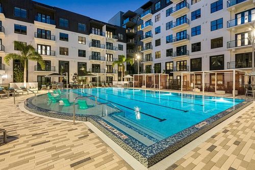 b21-425 Centerpointe Cir, Altamonte Springs, FL, 32701-3425 | Card Image
