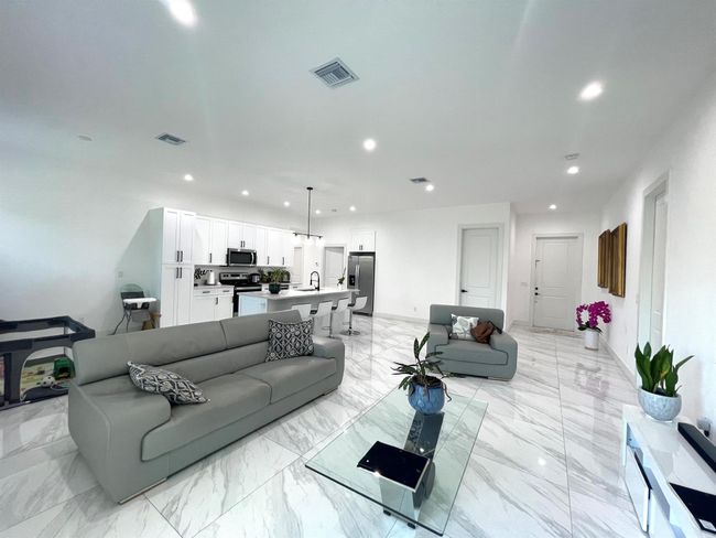205 Sw Chapman Ave, House other with 4 bedrooms, 2 bathrooms and null parking in Port St. Lucie FL | Image 10
