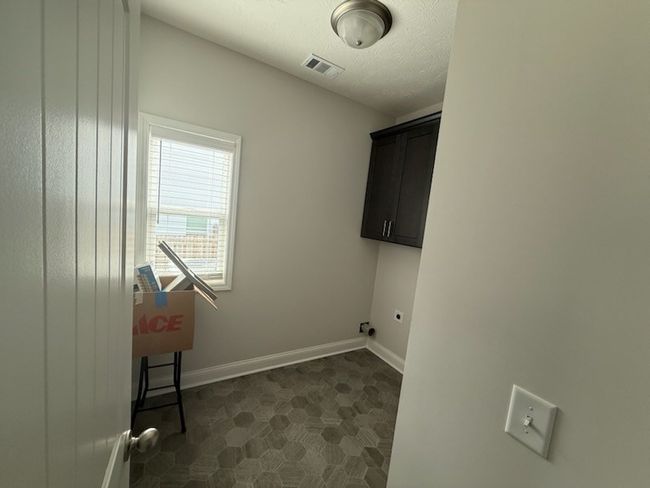 Laundry Room | Image 16