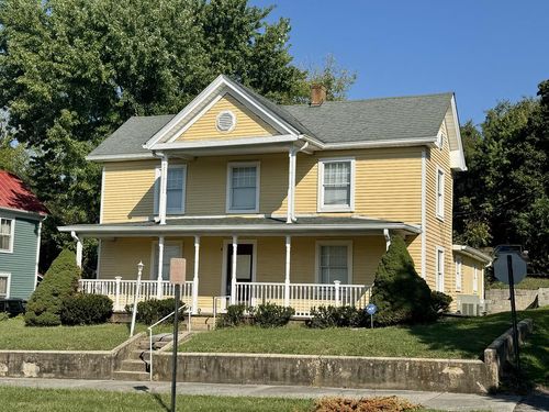 301 W Valley, Abingdon, VA, 24210 | Card Image