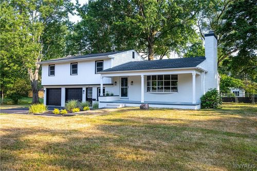 145 Highland Ave, Orchard Park, NY, 14127-2726 | Card Image