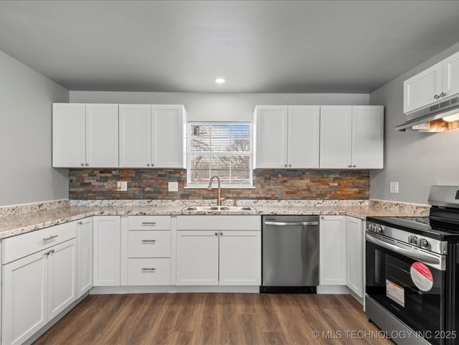 211 S Chestnut St, House other with 4 bedrooms, 2 bathrooms and null parking in Copan OK | Image 5