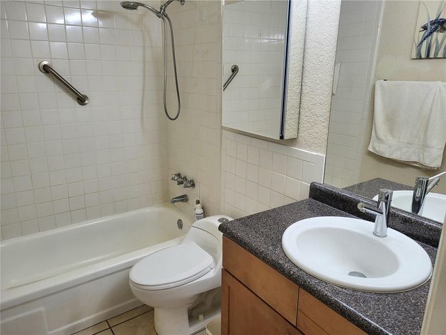 APT-114 - 1810 23 Rd Blvd, Condo with 2 bedrooms, 2 bathrooms and null parking in GAINESVILLE FL | Image 27