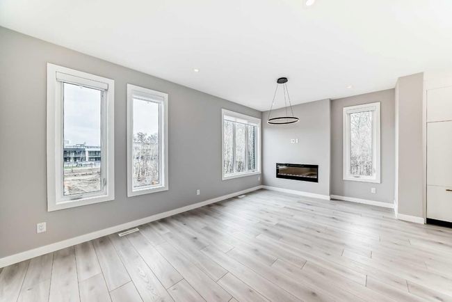 501 - 8155 8th Ave, Townhouse with 3 bedrooms, 3 bathrooms and 2 parking in Calgary AB | Image 10