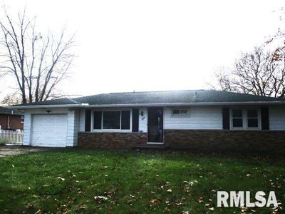 303 James Parkway, House other with 3 bedrooms, 1 bathrooms and null parking in Washington IL | Image 1