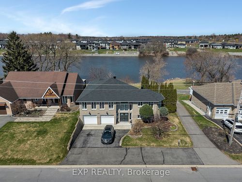 806 Laval St, Casselman, ON, K0A1M0 | Card Image