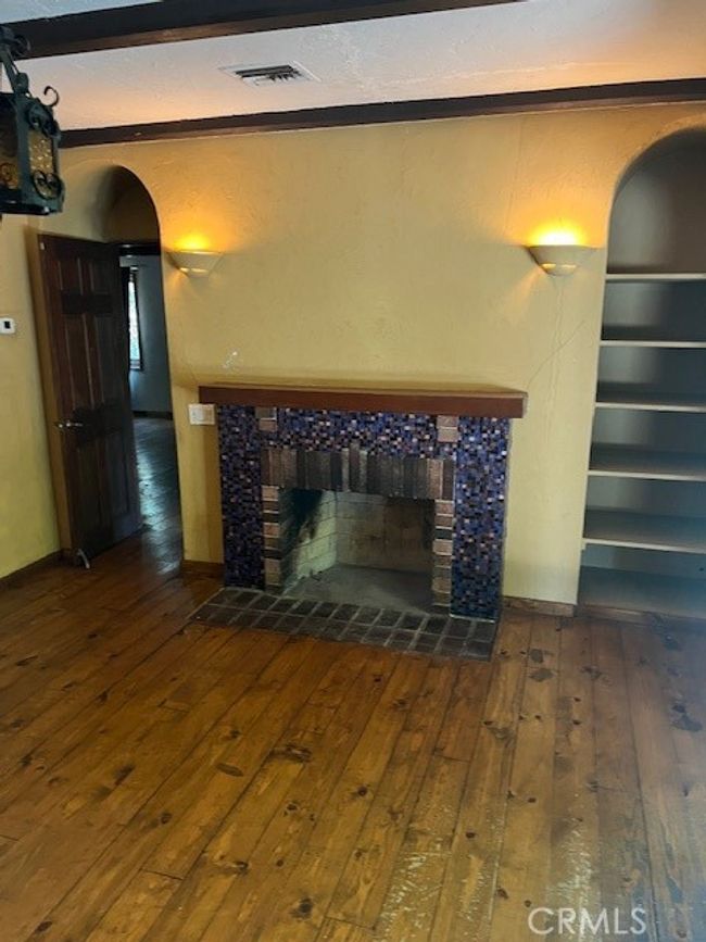 14720 Valerio St, House other with 5 bedrooms, 4 bathrooms and 2 parking in Van Nuys CA | Image 12