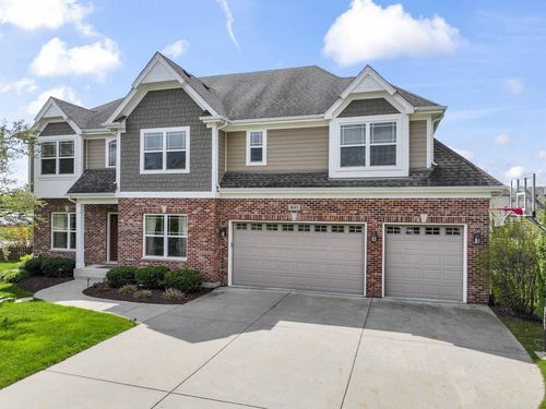 601 Oak Ln, South Elgin, IL, 60177-2201 | Card Image