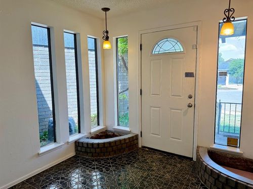 6612 Crow Cir, Oklahoma City, OK, 73132-2001 | Card Image