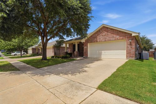 5708 Calf Creek Dr, Fort Worth, TX, 76179-7518 | Card Image